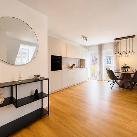 Apartman C8 In Der Altstadt Inklusive Parkplaetzen